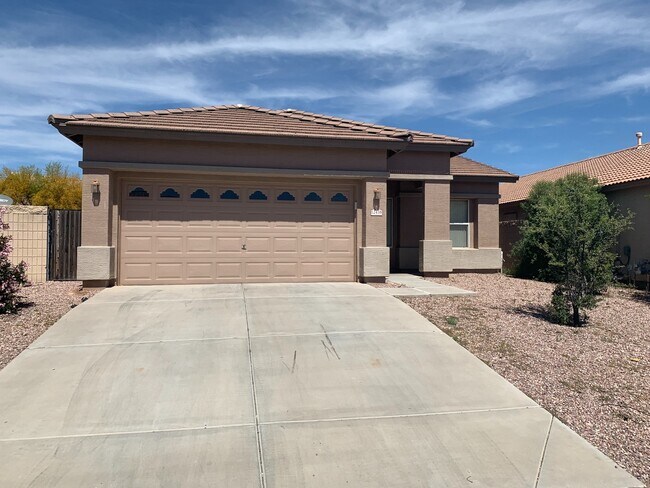 Primary Photo - 4 Bed 2 Bath home!