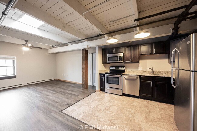 Building Photo - 501 Madison Ave