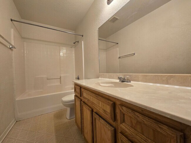 Building Photo - 3906 Hitchrock Dr