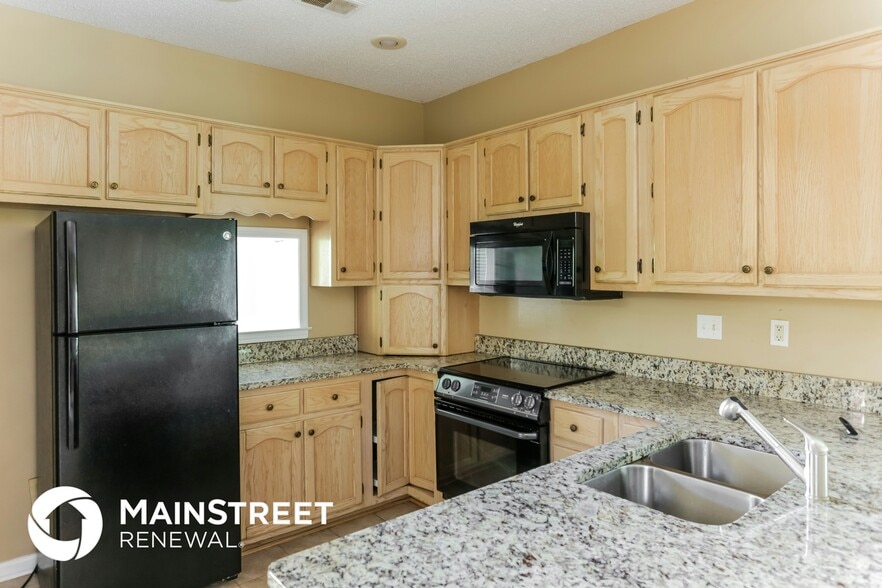 Building Photo - 6338 McClendon Cir S