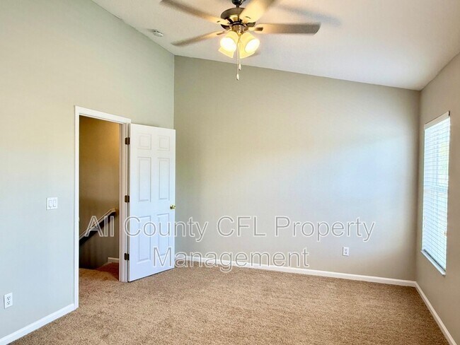 Building Photo - 16752 Cedar Crest Dr