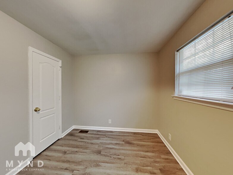 Building Photo - 453 Westgate Blvd