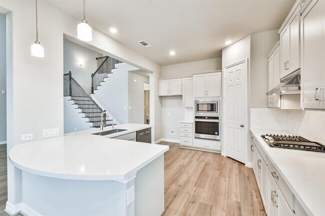 Building Photo - 8211 Chartres Wind Dr
