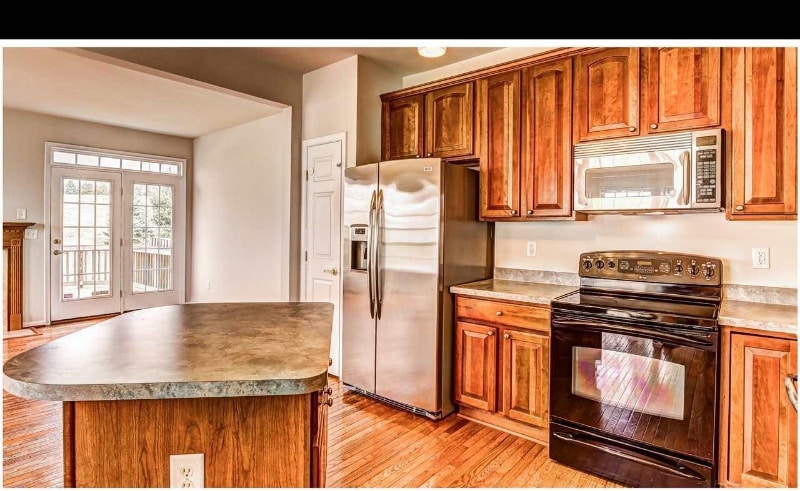 Building Photo - 73 Messina Ct