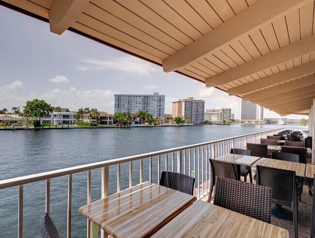 Building Photo - 1965 S Ocean Dr