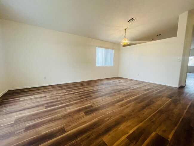 Building Photo - Coming Soon: Fantastic 3 Bedroom Home in S...