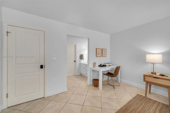 Building Photo - 881 Ocean Dr