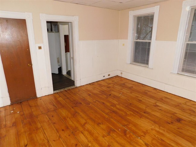 Building Photo - 54 Appleton St