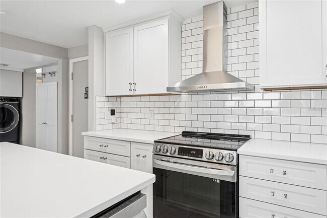 Building Photo - 4141 Bayshore Blvd