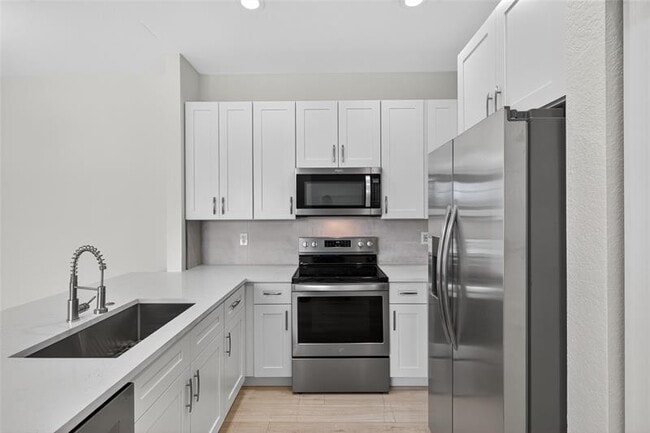 Building Photo - 3095 Grandiflora Dr