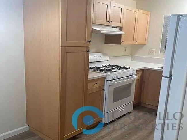 Building Photo - 4044 Wabash Ave