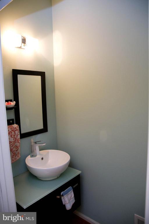 Building Photo - 211 Silverbell Ct