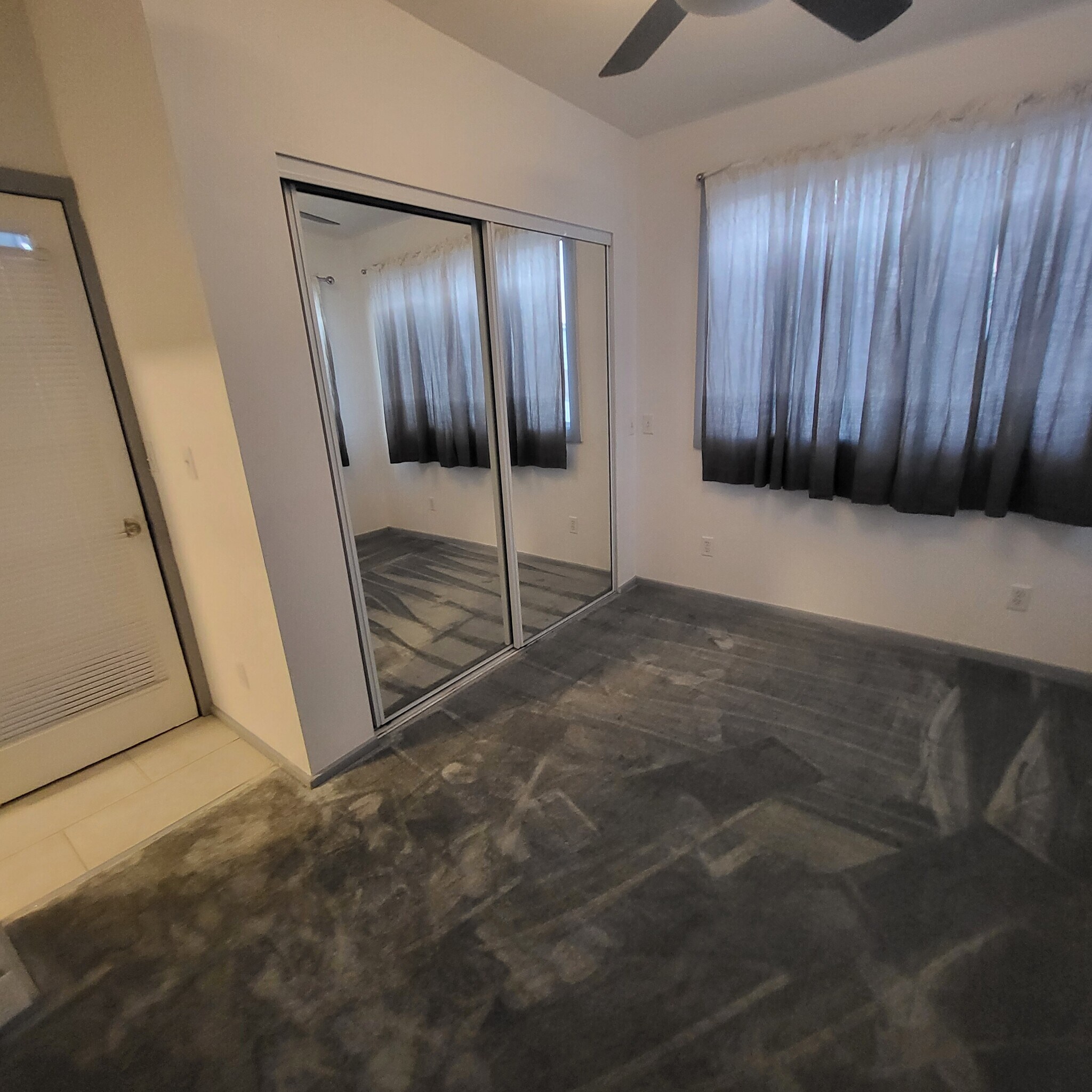 Building Photo - 1428 78th Ave