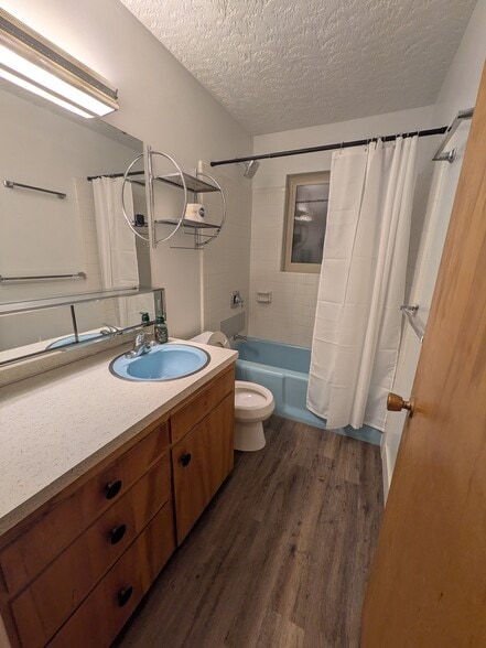 Building Photo - 1206 E 22nd St