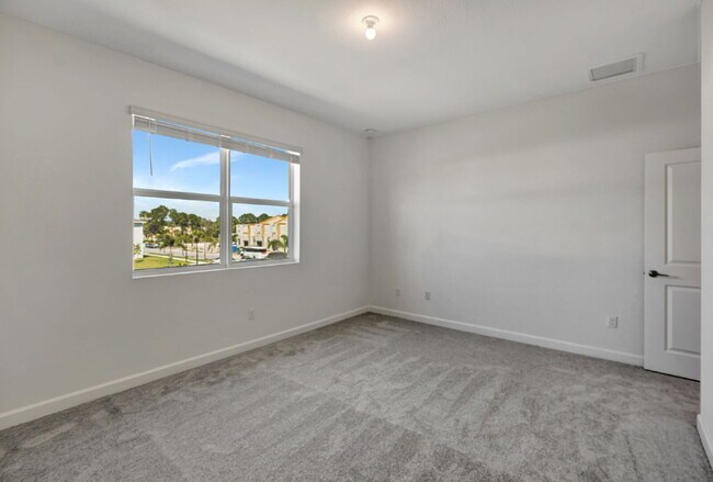 Building Photo - Modern Townhome @ Veranda Landing