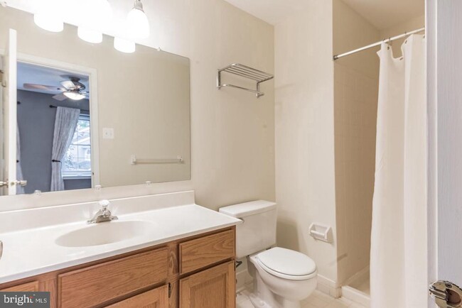 Building Photo - 46 Stonehurst Ct