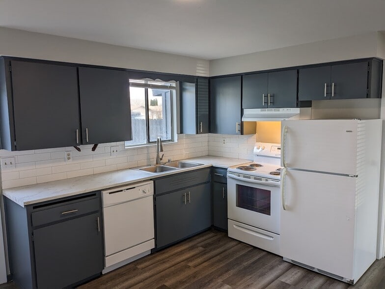 Building Photo - Heritage Manor Apartments