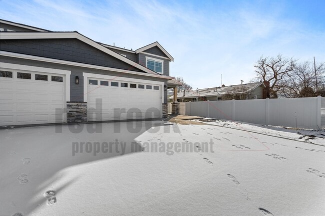 Building Photo - 1228 N Tschirley Rd