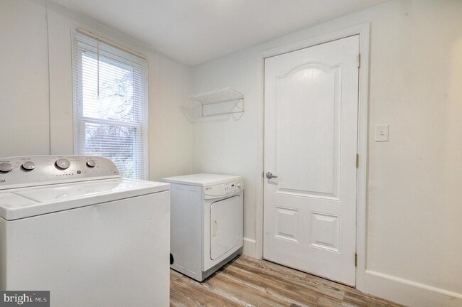 Building Photo - 27 E Bel Air Ave