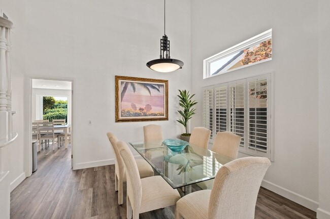 Building Photo - Newly Renovated and Furnished Ocean View Home!