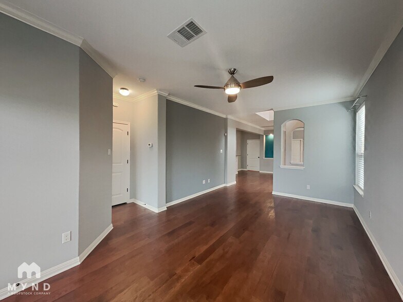 Building Photo - 9613 Solana Vista Loop