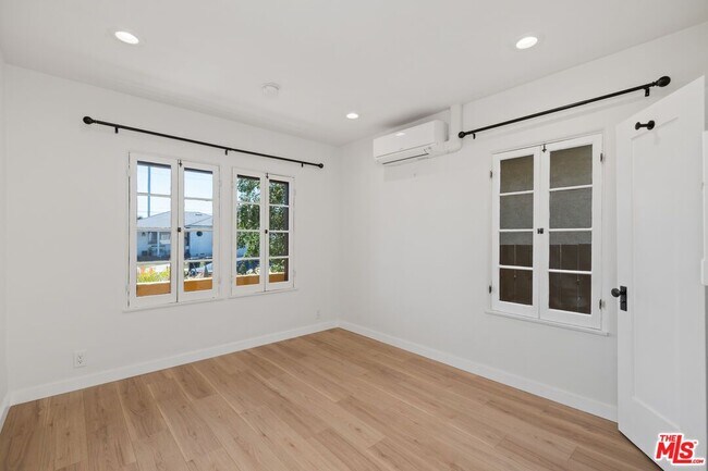Building Photo - 3846 Lyceum Ave