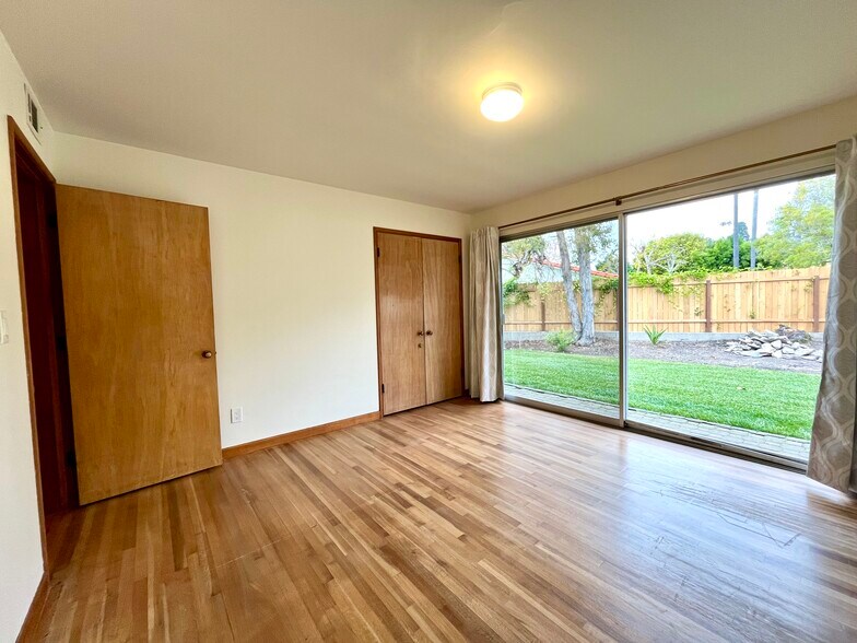 Building Photo - 2548 Via Carrillo