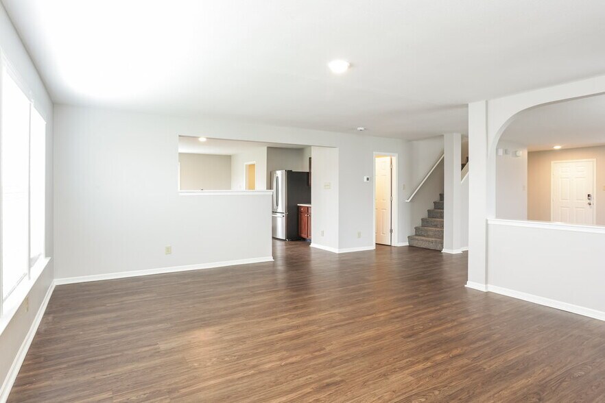 Building Photo - 8243 Retreat Ln