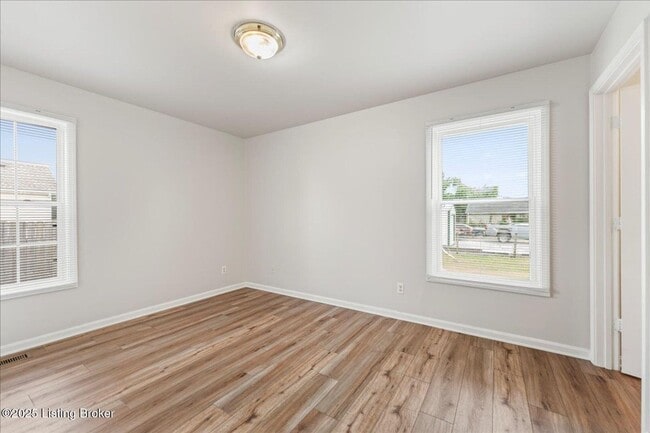 Building Photo - 117 Deerfield Ct