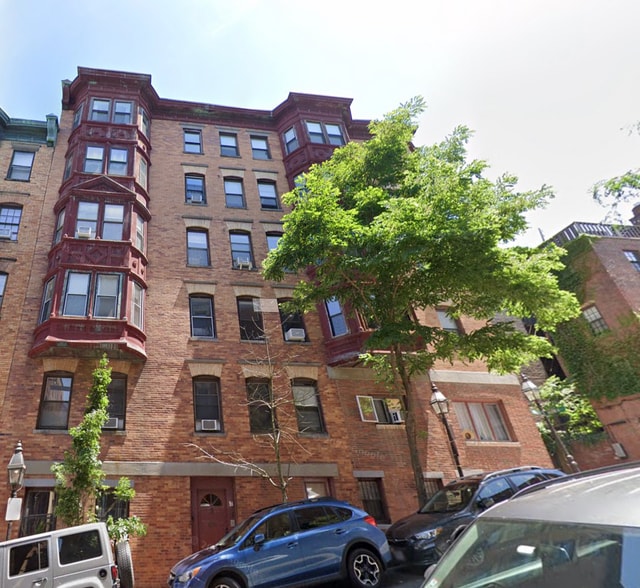 Primary Photo - 44 Anderson St