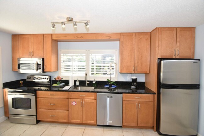 Building Photo - 24 Central Ave