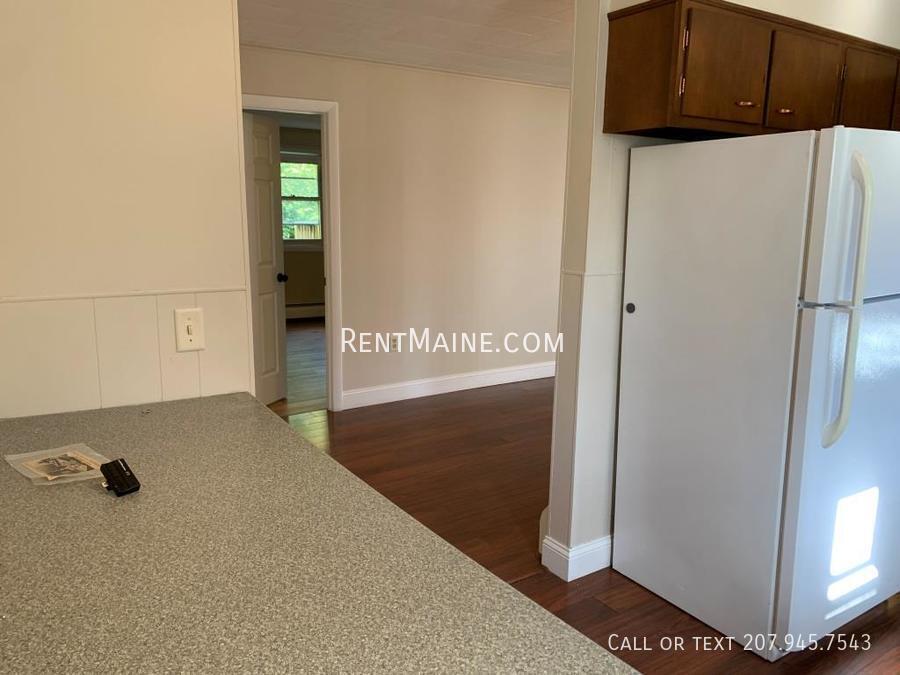 Building Photo - 198 Main Rd N