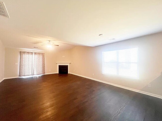 Building Photo - 259 Millen Dr