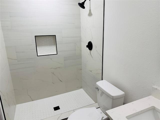 Building Photo - 740 Bimebella Ln