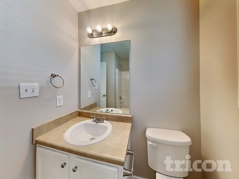 Building Photo - 800 Betsy Ross Trail