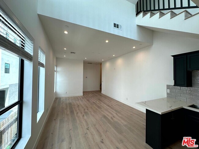 Building Photo - 3414 London St