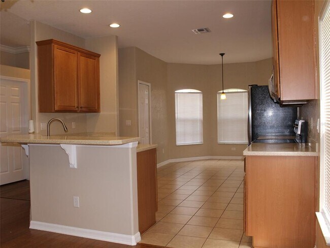 Building Photo - 2126 Mountleigh Trail