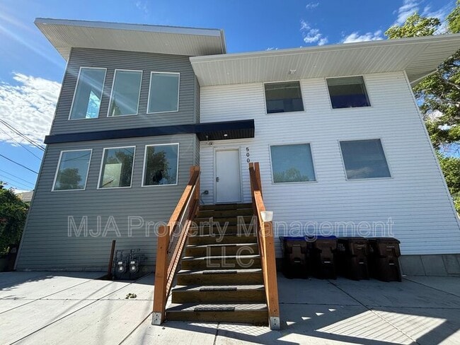 Primary Photo - 500 E Fort Union Blvd