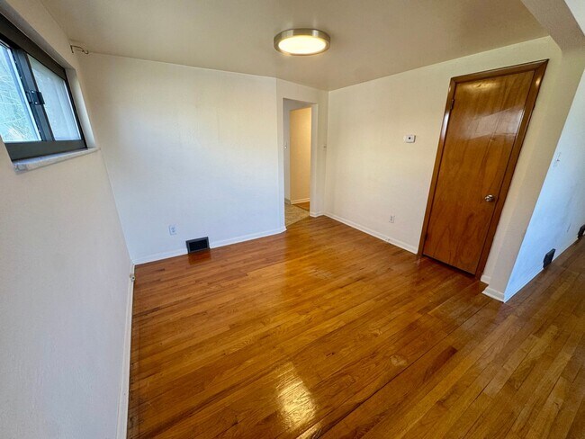 Building Photo - 229-231 Marylea Avenue (LO)