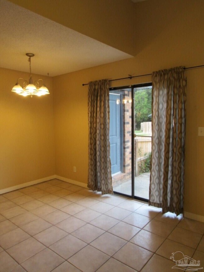 Building Photo - 3318 Pine Forest Rd