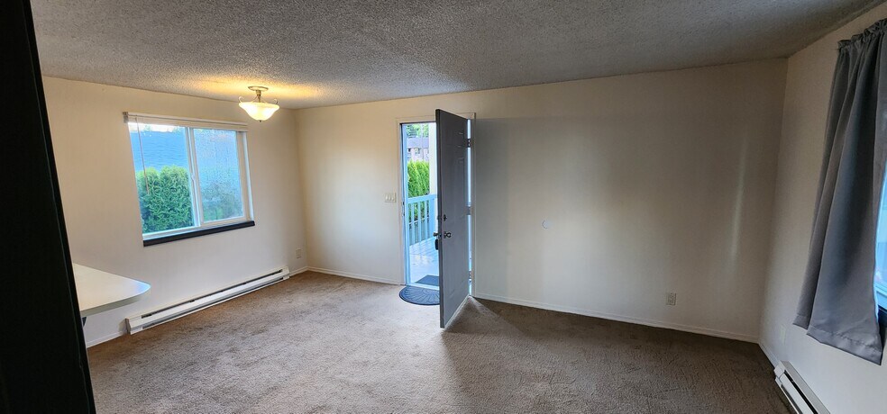 Building Photo - 2683 12th Pl SE