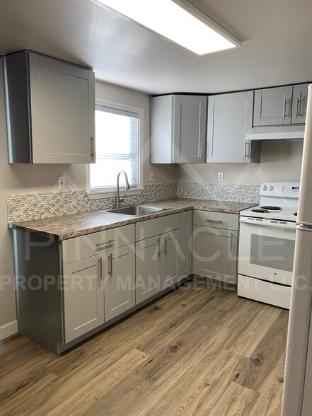 Building Photo - 1215 Landon Ave