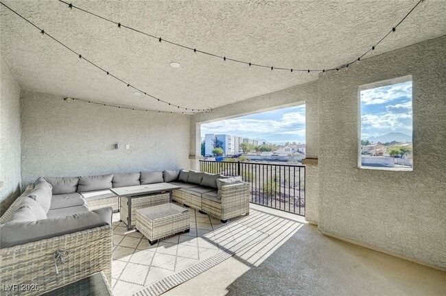 Building Photo - 662 Bellus Pl