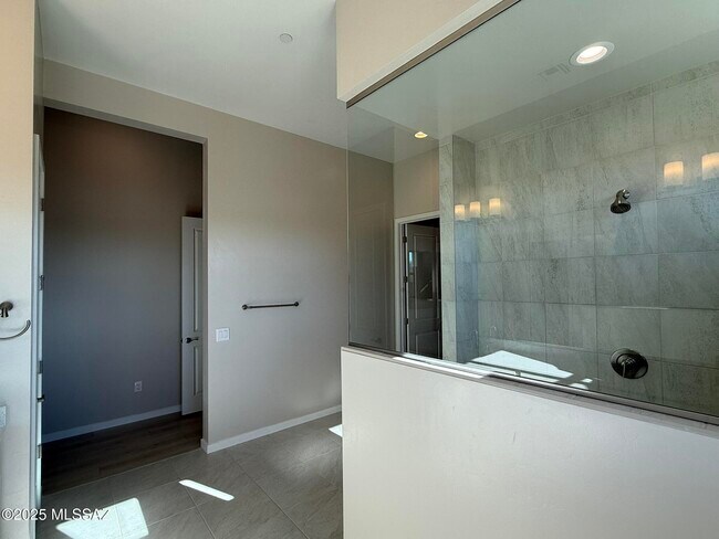 Building Photo - 5981 East Calle Agua Verde