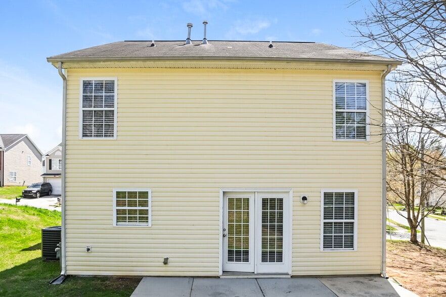 Building Photo - 6846 Squirrels Foot Ct