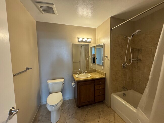 Building Photo - 13951 Sherman Way