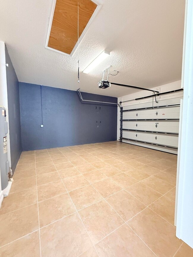 Building Photo - 14572 White Jade Terrace