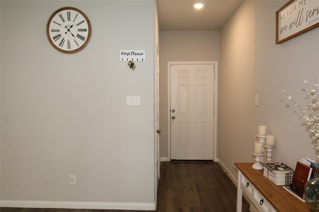 Building Photo - 1336 Mount Blanc Path