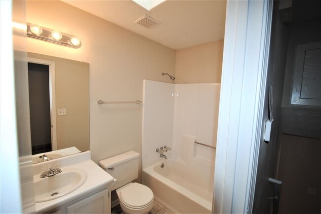 Building Photo - 1888 Cedar Chase Dr