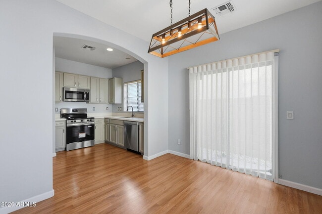 Building Photo - 4678 E Redfield Rd